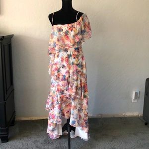 Monique Lhuillier floral dress size 4